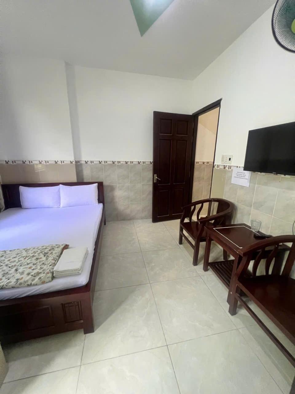 Khach San Doan Gia Aparthotel Ho Chi Minh City Exterior photo