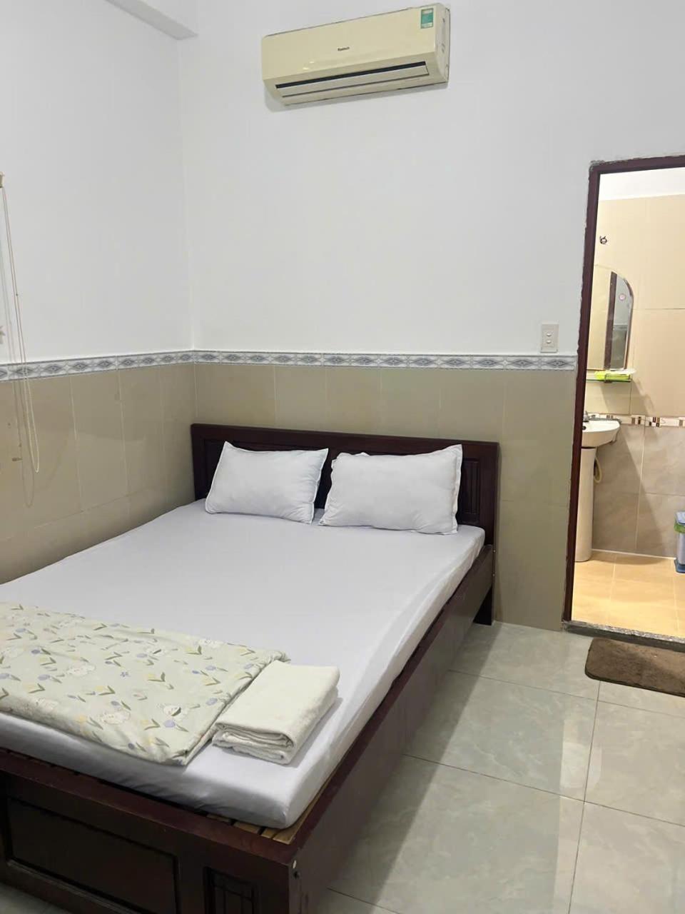 Khach San Doan Gia Aparthotel Ho Chi Minh City Exterior photo